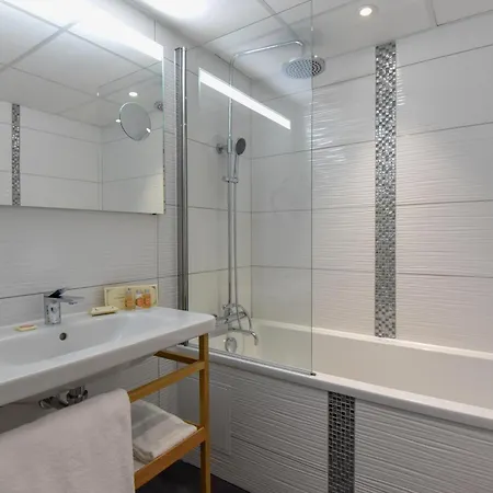 Point France ホテル 4*