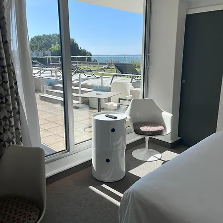 Point France ホテル 4*