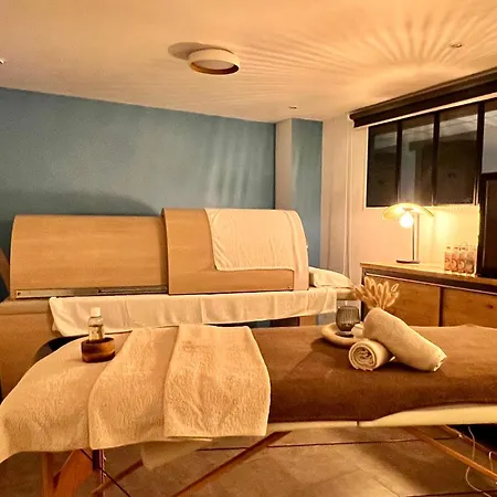 Ξενοδοχείο Point France 4*