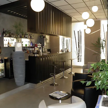Point France 4* Αρασόν