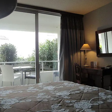 Point France 4* アルカション