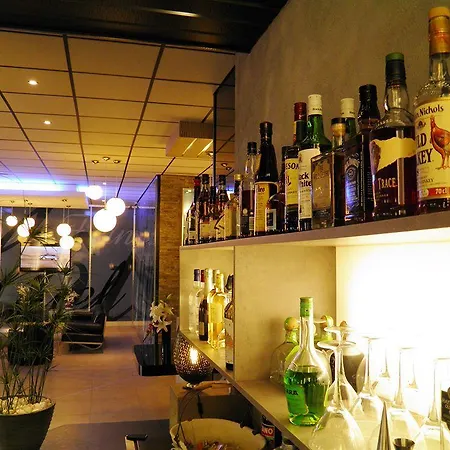 Point France ホテル 4*