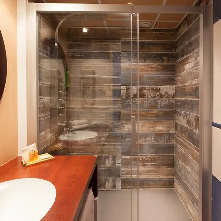 Hotell Point France 4*