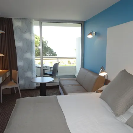 Hotell Point France 4*