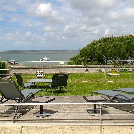 Point France 4* آركاشو