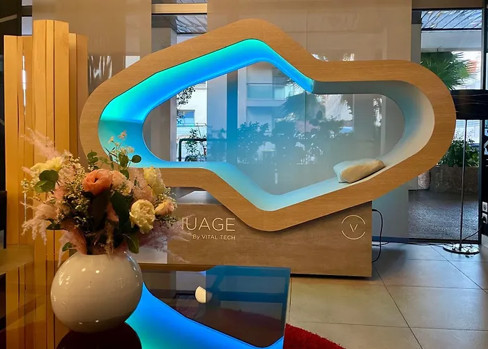 Point France Hotel