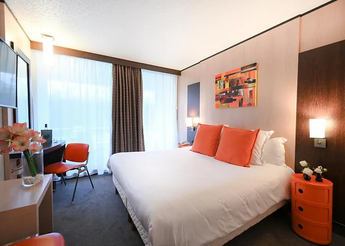 Point France Hotel 4*